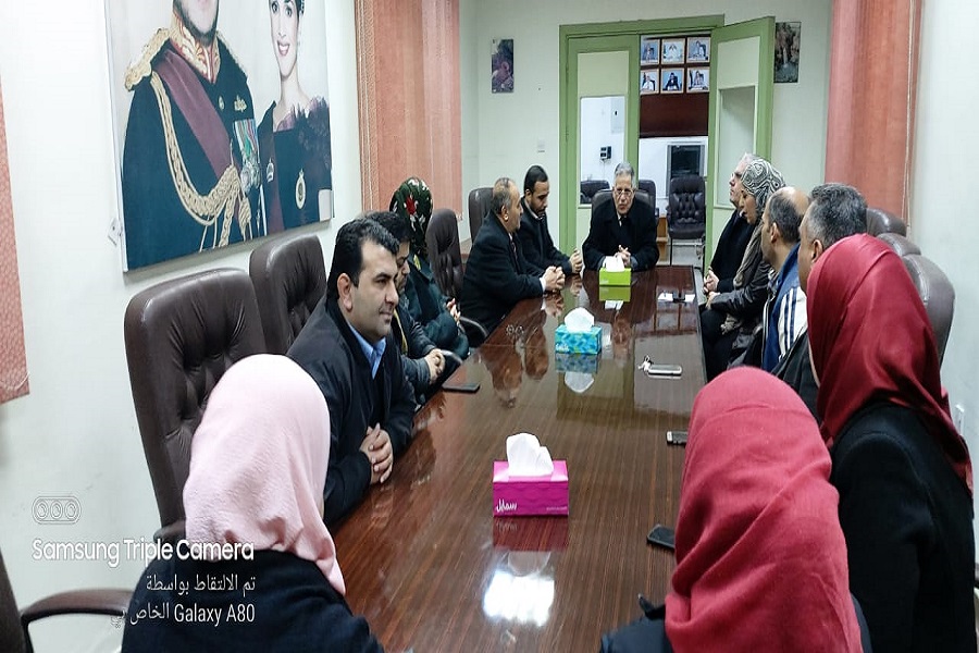 الخصاونة يتفقد سير العمل في مركز الملكة رانيا للدراسات الأردنية وخدمة المجتمع1